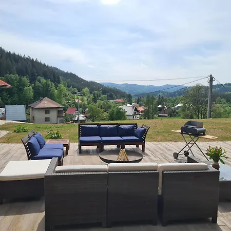 Ta بيت خشبي *