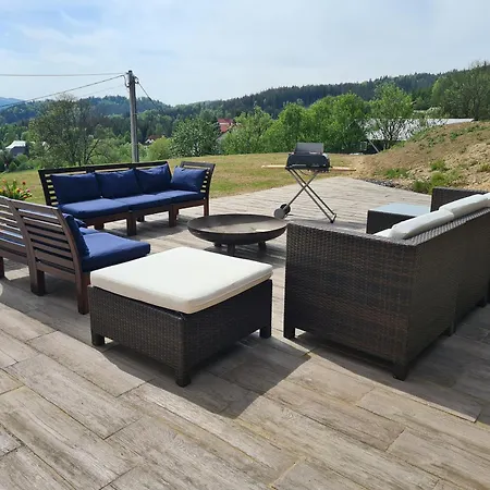 بيت خشبي Ta *