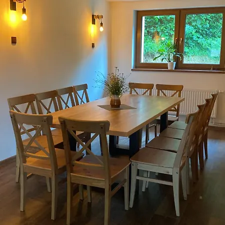 Ta بيت خشبي *